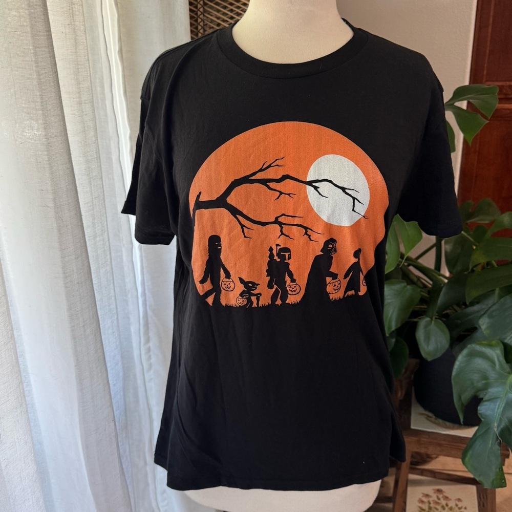 Star Wars Halloween Trick or Treat Silhouette Graphic T-Shirt Women’s L